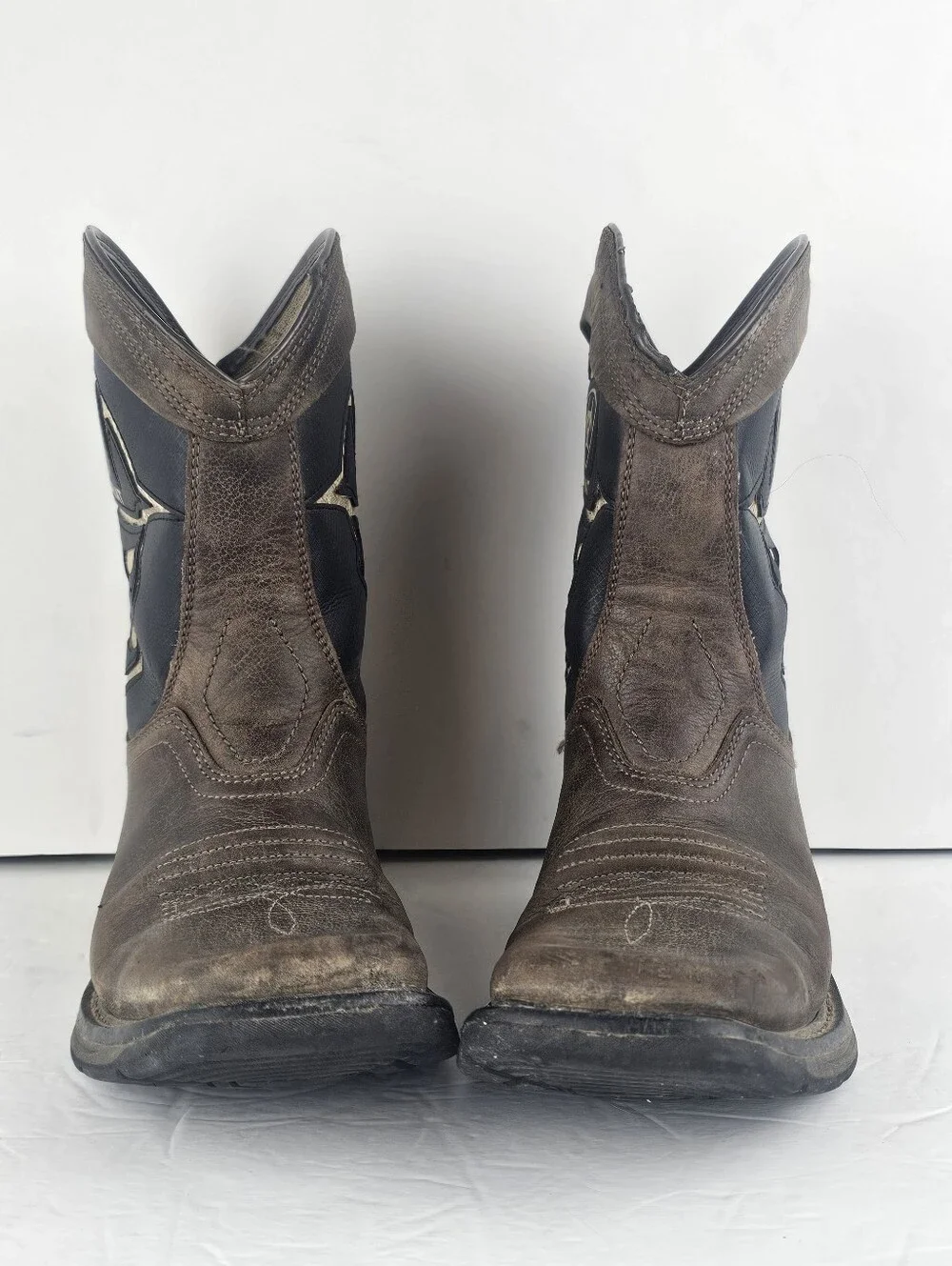 Ariat Boy's Workhog XT VenTEK™ Square Toe Boots Skull Size 5.5 Farm Barn Work